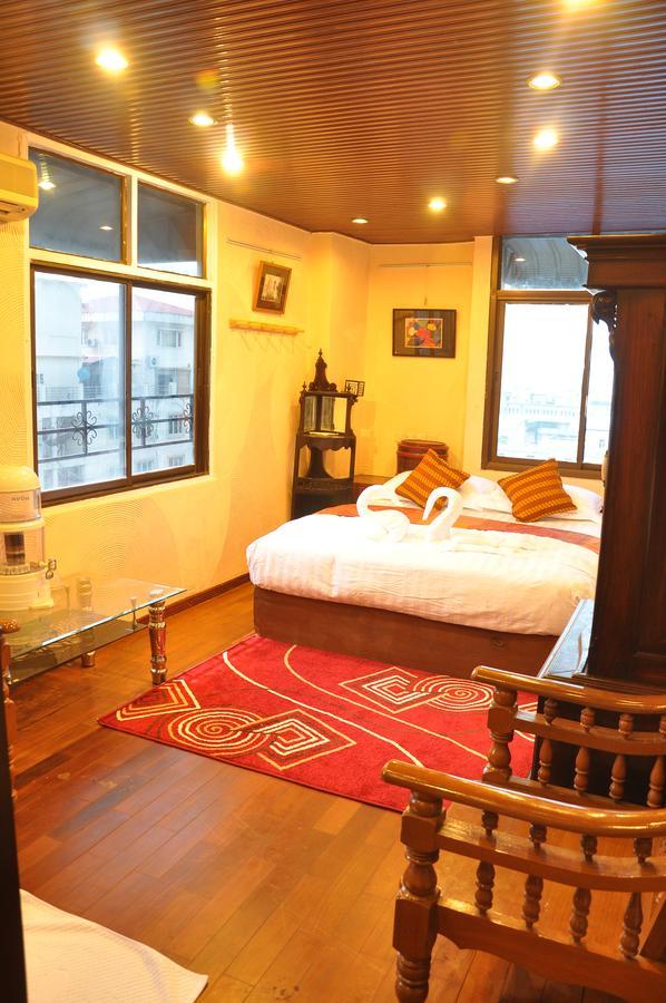 Asian Bliss Myanmar Hostel Янгон Экстерьер фото
