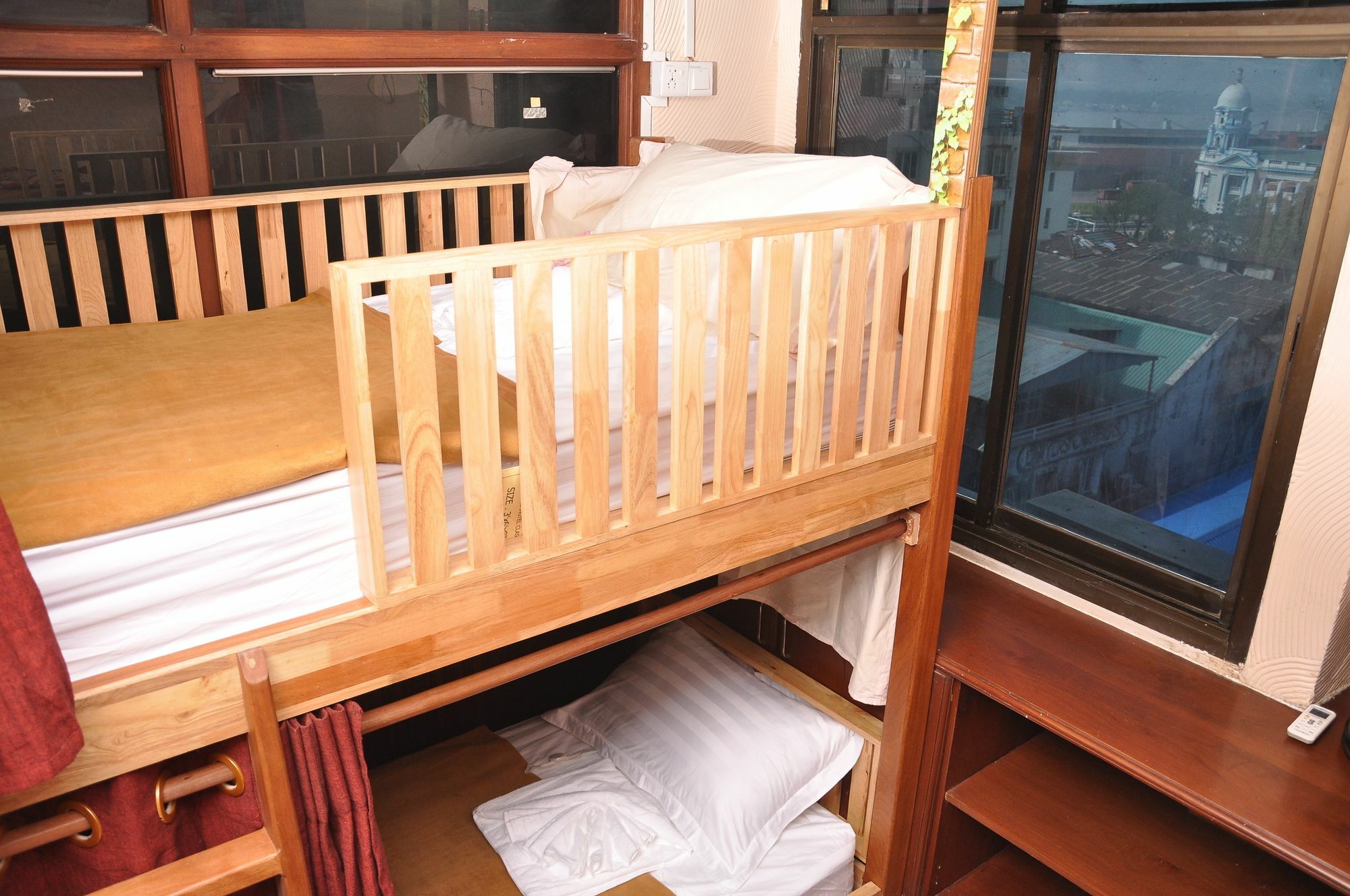 Asian Bliss Myanmar Hostel Янгон Экстерьер фото